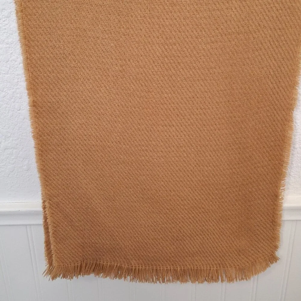 Steve Madden Camel Scarf Sz 78 x 13 Fringed Minimalist Preppy Neutral Academia